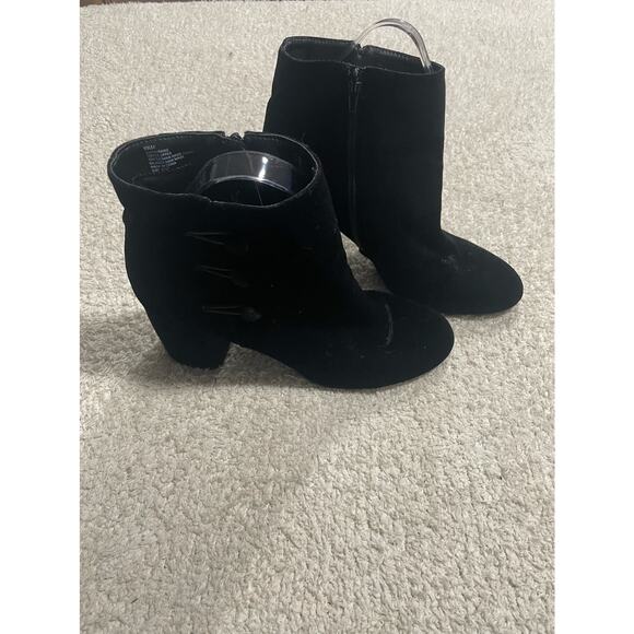 Nine West Women's Size 9.5 M Round Block Heel Khraine Ankle Boots Black Velvet - Picture 2 of 8